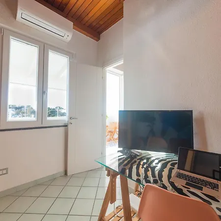 La Casa Sul Porto Apartment *